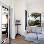 - Casa